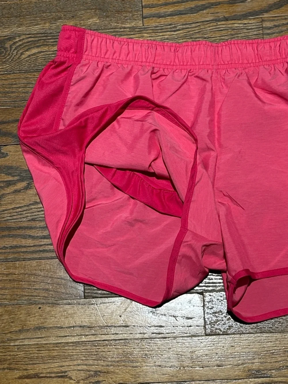 Nike Women’s Dri-FIT Pink Athletic Shorts new - Picture 3 of 6